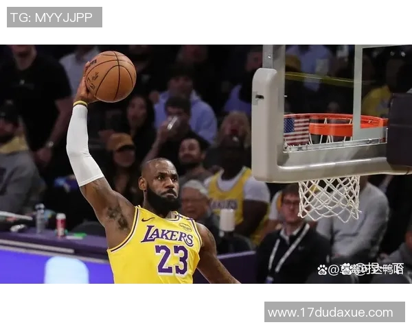 外线“双核”轮流发力 湖人客场大胜雄鹿