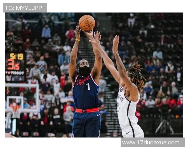 伦纳德哈登赛后避媒体离场