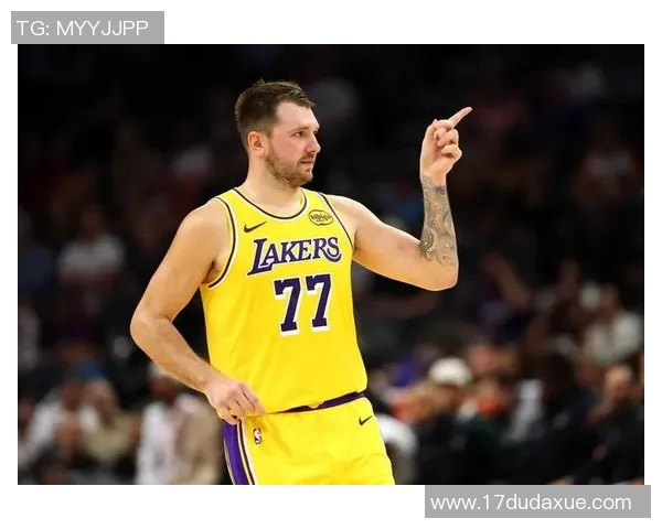 湖船大战裁判报告：无错漏判 邓恩最后26秒“打手”东契奇是好球